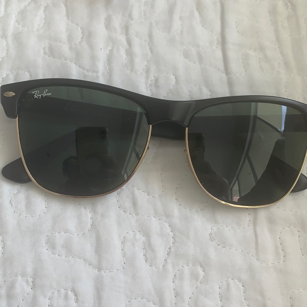 Black Raybans Clubmasters.   Never been worn. Complete with case and cloth
